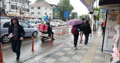 AFYONKARAHİSAR’DA YAĞIŞLI HAVA ETKİLİ OLDU