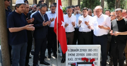 BAKAN KASAPOĞLU'NDAN MERHUM BAŞKAN ZEYREK'İN AİLESİNE TAZİYE ZİYARETİ