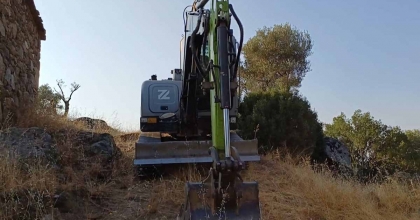 ÇİNE’DE İŞ MAKİNELİ KAÇAK KAZIYA JANDARMA BASKINI