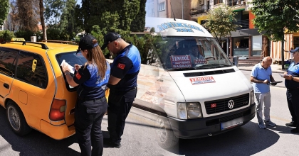 DENİZLİ’DE MİNİBÜS VE TAKSİLERE SIKI DENETİM 