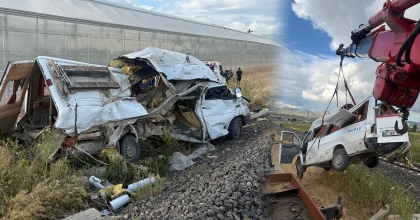 DENİZLİ TRENİ MİNİBÜSÜ BİÇTİ