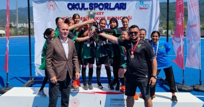 DENİZLİLİ HOKEYCİLER TÜRKİYE ŞAMPİYONU OLDU