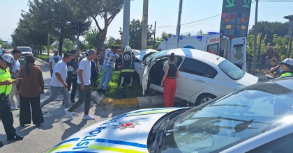 DİREĞE ÇARPARAK DURABİLDİ