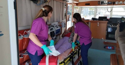 DENİZDE PARMAĞI KOPTU, DENİZ AMBULANSIYLA BODRUM'A GETİRİLDİ