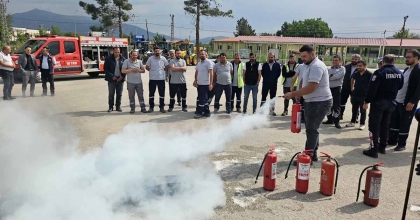 DİNAR İLÇE ÖZEL İDARESİ EKİPLERİNE YANGIN EĞİTİMİ