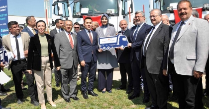 İL ÖZEL İDARESİ’NİN FİLOSUNA 10 YENİ ARAÇ DAHİL EDİLDİ