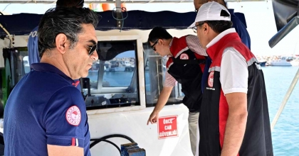 İZMİR'DE BALIKÇILARA YÖNELİK DENETİMLERDE CEZA YAĞDI