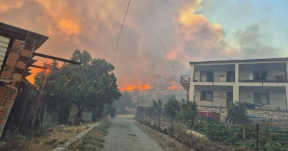 İZMİR’DE ORMAN YANGINI KONTROL ALTINDA