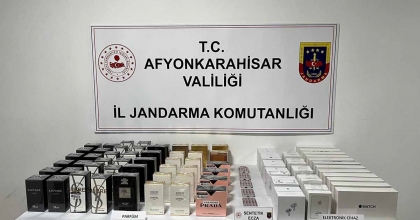 KAÇAK ELEKTRONİK ÜRÜN SATAN ŞAHIS UYUŞTURUCU İLE YAKALANDI