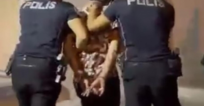 KESİNLEŞMİŞ HAPİS CEZASI BULUNAN HÜKÜMLÜ İZMİR’DE YAKALANDI