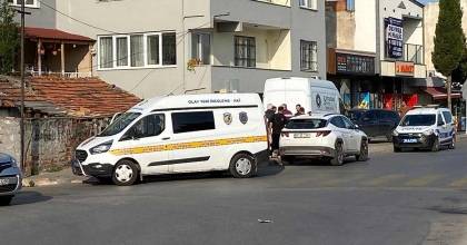 KOMŞUSU OLAN KARI KOCAYI VURDU KADININ DURUMU AĞIR