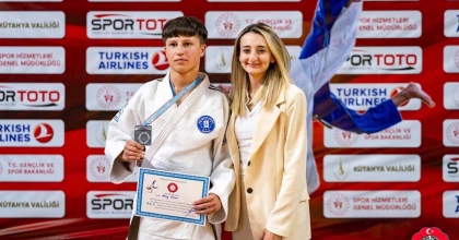 KÜTAHYALI SPORCU ALTAY GÖNEN'DEN GURURLANDIRAN BAŞARI