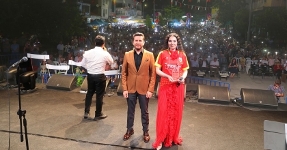 MELTEM LEYLEKOĞLU, TAVAS'TA HAYRANLARIYLA BULUŞTU