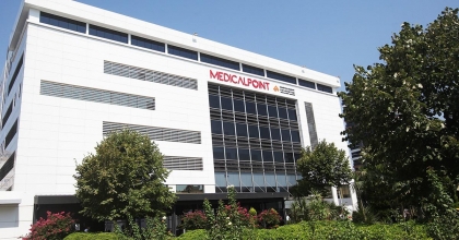 SAFRA YOLU KAÇAKLARINA AMELİYATSIZ MÜDAHALE