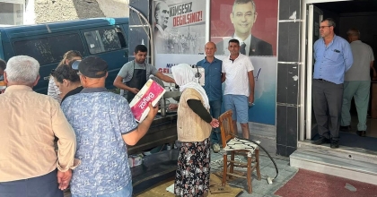 SELENDİ’DE FERDİ ZEYREK ANISINA LOKMA HAYRI DÜZENLEDİ