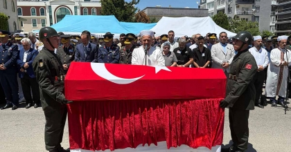 ŞEHİT ALBAY İZMİR'DE SON YOLCULUĞUNA UĞURLANDI