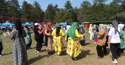 SİMAV GÖLCÜK YAYLASI'NDAKİ YÖRÜK ŞENLİĞİ İLGİ GÖRDÜ