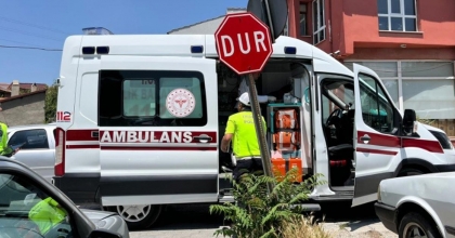 TAVŞANLI'DA TRAFİK KAZASI: 2 YARALI