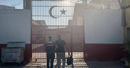 TERÖR SUÇUNDAN ARANAN ŞAHIS EFELER’DE YAKALANDI