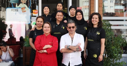 ÜNLÜ ŞEF KADIN KOOPERATİFİ’Nİ ZİYARET ETTİ