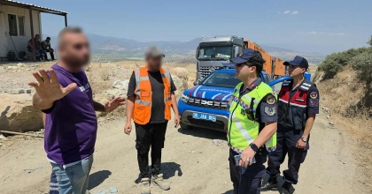 İZMİR'İN ÇÖPÜ TİRE'YE TAŞINIYOR: VATANDAŞLAR TEPKİLİ