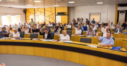 AFYONKARAHİSAR BELEDİYESİ HALK OTOBÜSÜ ÜCRETLERİNE YÜZDE 47 ZAM YAPTI