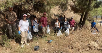 ALAŞEHİR'DE TEMİZ BİR DOĞA İÇİN EL ELE VERDİLER
