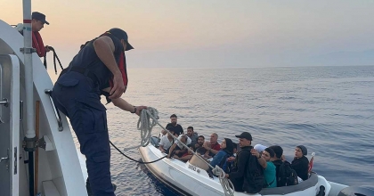 BODRUM'DA 20 DÜZENSİZ GÖÇMEN KURTARILDI
