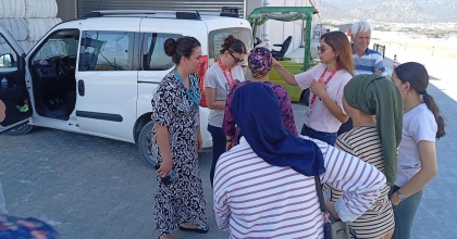 ÇARDAK’TA FABRİKALARA SAĞLIK EĞİTİMİ VERİLDİ