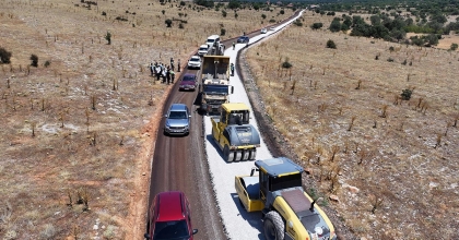 DENİZLİ’DE ASFALT SEFERBERLİĞİ SÜRÜYOR