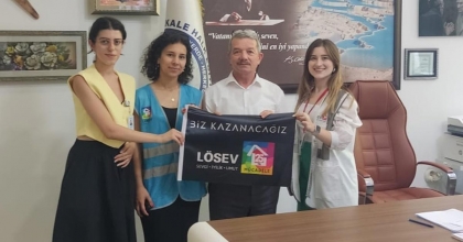 DENİZLİ’DE LÖSEMİLİ ÇOCUK ANNELERİNE GİYİM KURSU DESTEĞİ