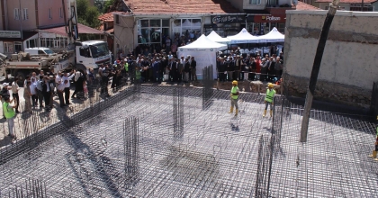 DOMANİÇ’TE SULTAN ALAADDİN CAMİSİ’NİN TEMELİ DÜZENLENEN TÖRENLE ATILDI