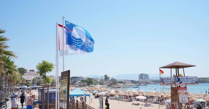 DİDİM'İN PLAJLARI 'MAVİ BAYRAK'LA TAÇLANDI