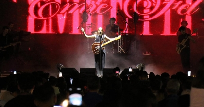 EMRE FEL NOSTALJİYİ YAŞATTI