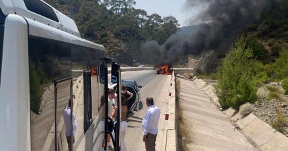 FETHİYE’DE ARAÇ YANGINI