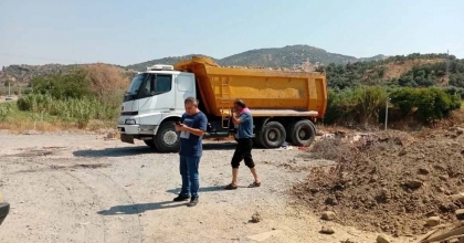 GERMENCİK’TE MOLOZ MESAİSİ
