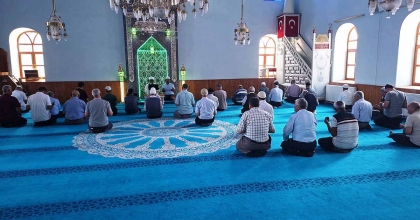 HİSARCIK'TA 15 TEMMUZ ŞEHİTLERİ İÇİN MEVLİT OKUTULDU