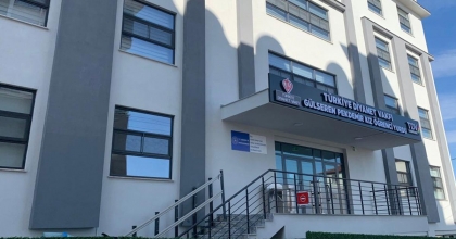 İŞ İNSANI PEKDEMİR ÖĞRENCİLERİ UMREYE GÖNDERİYOR