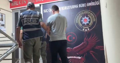 İZMİR'DE UYUŞTURUCU OPERASYONUNDA 2 GÖZALTI