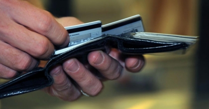 KARTLI İŞLEM KOMİSYONLARINA 'YARI YARIYA İNDİRİM' YOLDA MI?