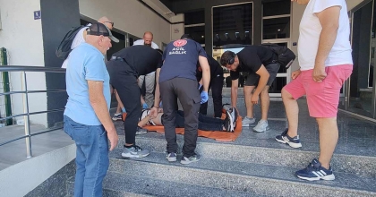 KUŞADASI'NDA KİRACI DEHŞETİ: EV SAHİBİNİ BIÇAKLADI