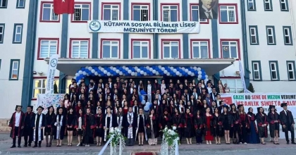 MEZUN ÖĞRENCİLERDEN GAZZE İÇİN ANLAMLI MESAJ