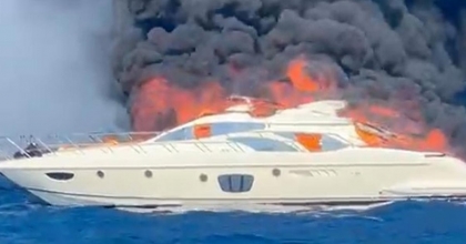 MİLYON DOLARLIK YAT ALEV TOPUNA DÖNDÜ