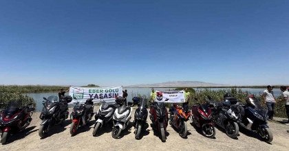MOTOSİKLETLİ DOĞASEVERLER EBER GÖLÜ İÇİN BİR ARAYA GELDİ