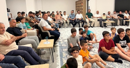 PAÜ REKTÖRÜ GÜNGÖR GENÇLERLE BULUŞTU