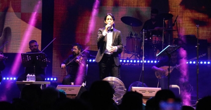 ŞAHİN KENDİRCİ ARABESK ŞARKILARLA GEÇMİŞE GÖTÜRDÜ