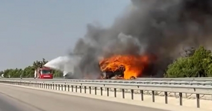 SEYİR HALİNDEKİ TIRDA YANGIN ÇIKTI