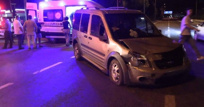 TAVŞANLI'DA OTOMOBİLLER ÇARPIŞTI: 3 YARALI