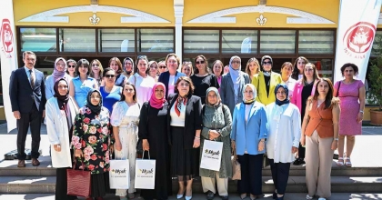 UŞAK'TA 'GÖNÜL ELÇİLERİ KORUYUCU AİLE FARKINDALIK' TOPLANTISI GERÇEKLEŞTİRİLDİ