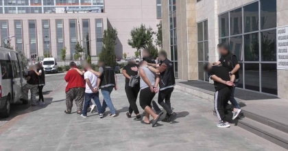UŞAK’TA ÇOK SAYIDA UYUŞTURUCU ELE GEÇİRİLDİ
